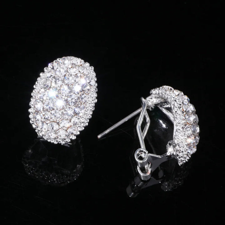 Ovale Edelstahl-Ohrringe mit funkelnden Zirkonia-Steinen für Damen; eleganter, vielseitiger Damenschmuck für jeden Tag.