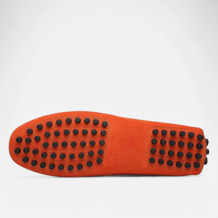 Komfortable Herren Slipper, ideal für lange Tage & stilvolle Auftritte.