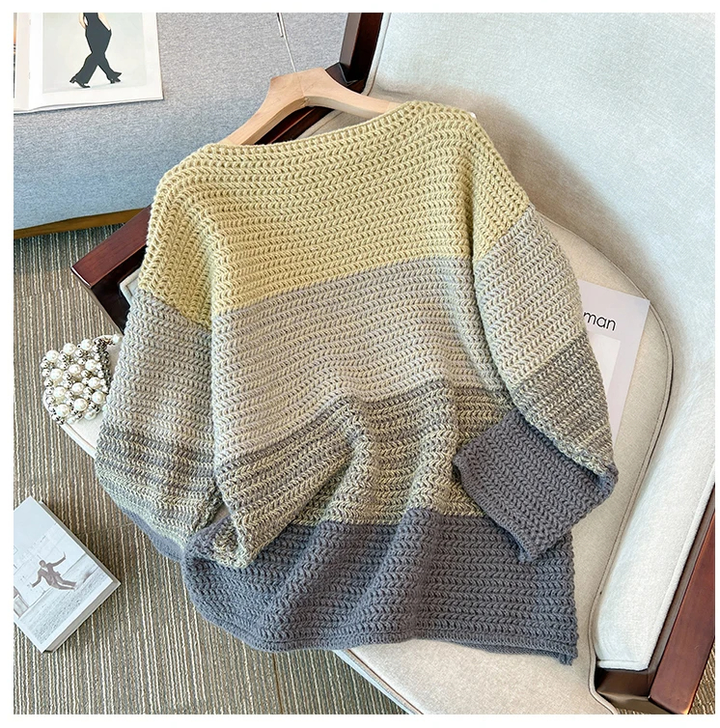 Eleganter Damen Herbst-Winter-Pullover Übergröße. Patchwork-Optik, bequem und stilvoll kombiniert.