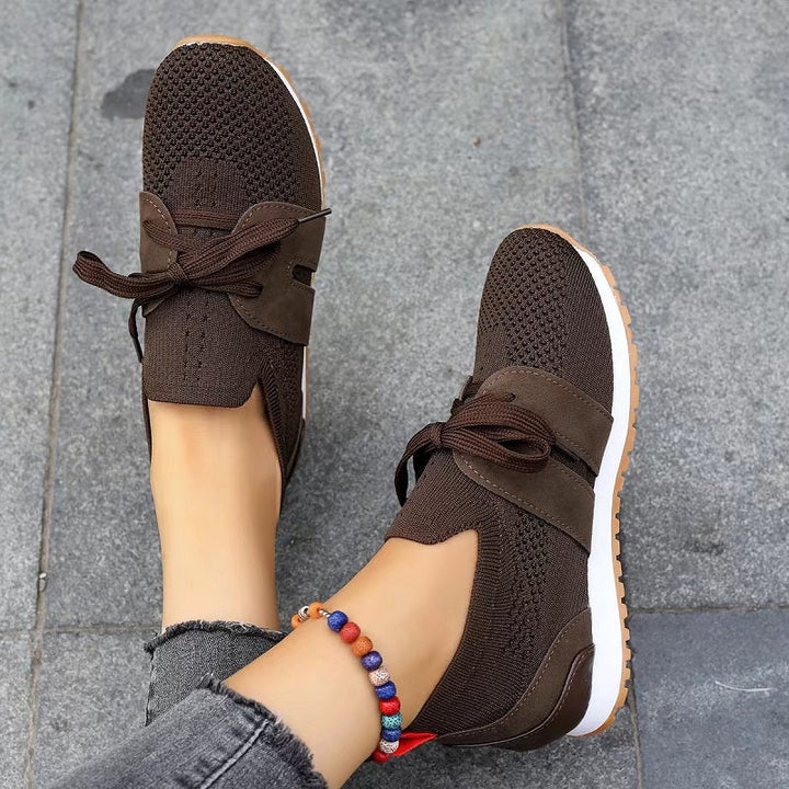 Flexible orthopädische Damen-Sneakers, atmungsaktiv und mit komfortabler Dämpfung. Alltagsschuh für Damen.