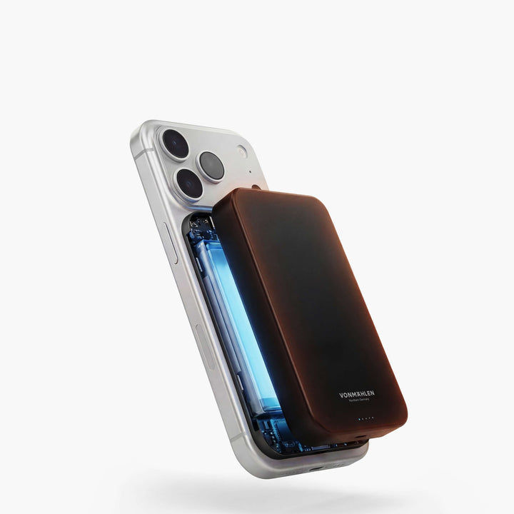 Ergonomische MagSafe Powerbank 10000 mAh für bequemes Laden unterwegs.