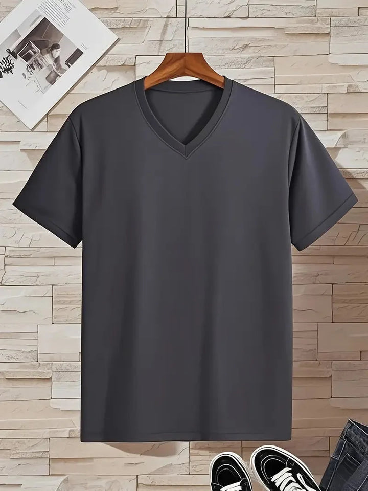 Mühelos stylisches Herren V-Ausschnitt T-Shirt, Slim Fit Kurzarm, bequemer Chic.