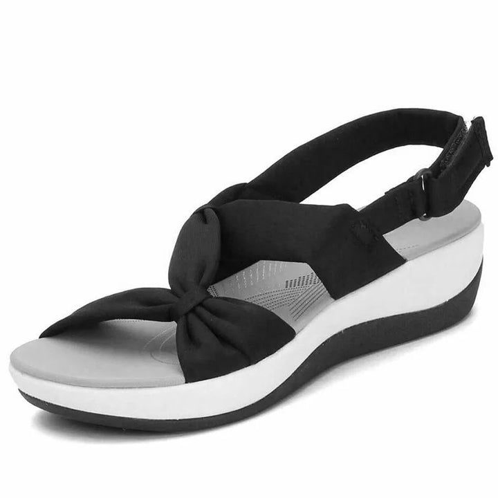 Bequeme Damensandalen mit Klettverschluss und Fußgewölbeunterstützung, ideal für lange Sommertage.