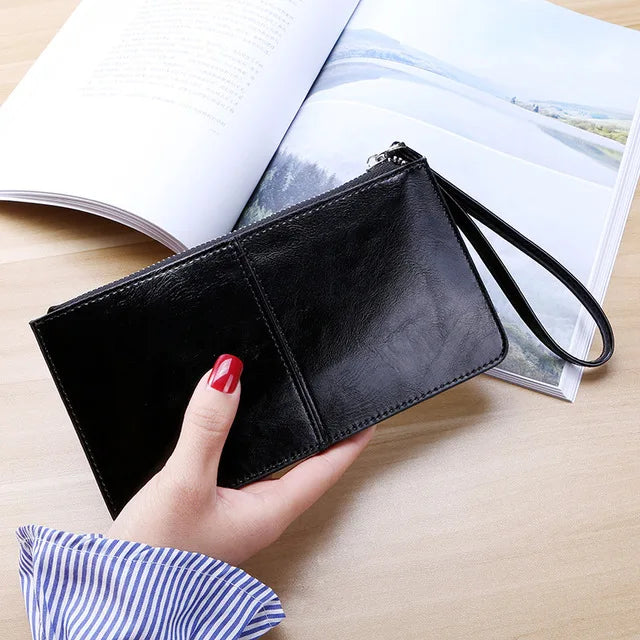 Praktische Vintage-Damen-Handtasche mit Reißverschluss, dient als schicker Kartenhalter und Geldbörsen-Accessoire.