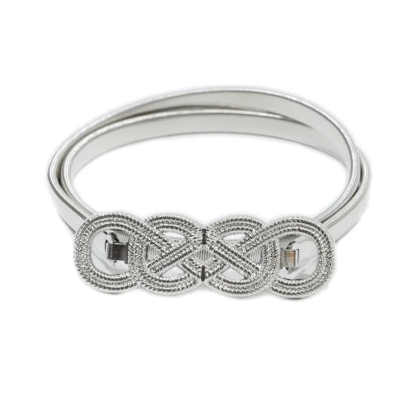 Schicker Kettengürtel für Damen aus Metall in Silber, verziert mit einer auffälligen Wolken-Doppelschnalle.