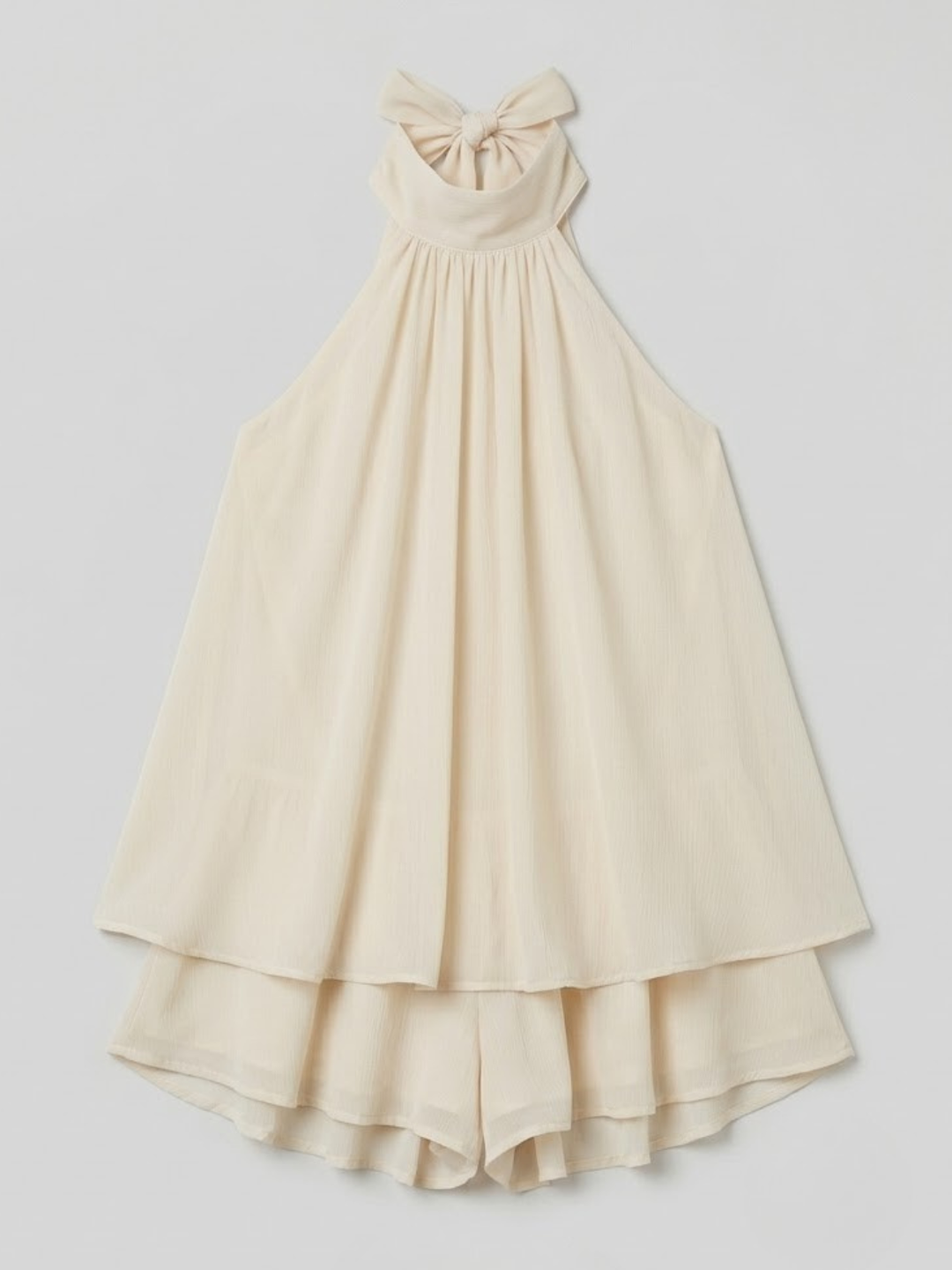 Kurzes Abendkleid für Damen, Neckholder, glamourös und auffallend.