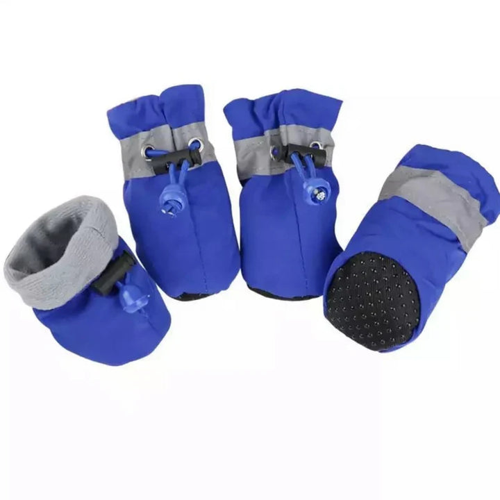 Hochwertige Winterhundeschuhe mit fester Sohle für sicheren Halt. Optimaler Pfotenschutz bei Kälte, Nässe & Streusalz.
