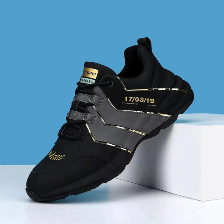 Moderner, leichter Herren Freizeitsneaker. Sportlicher Schnitt, bequem für Alltag & Freizeit.
