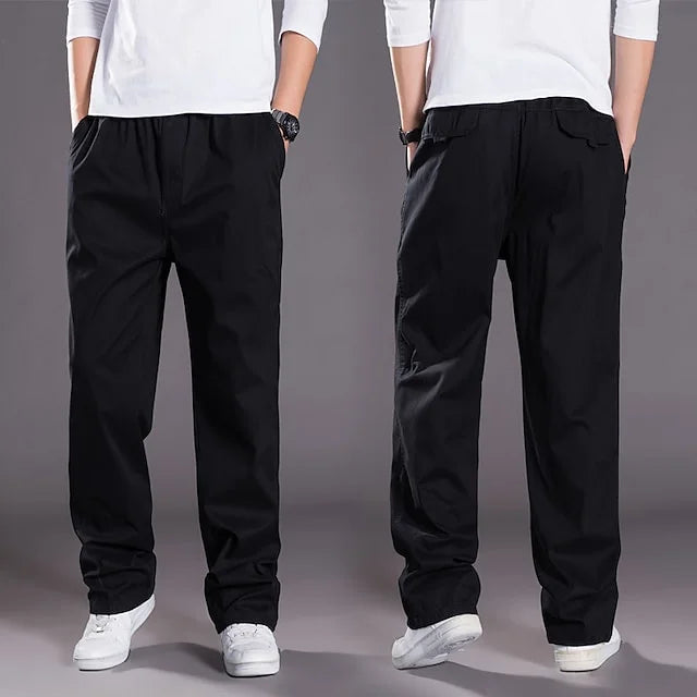 Komfortable Herren-Cargohose mit Gummibund, perfekt für entspannte Herrenmode im Alltag.