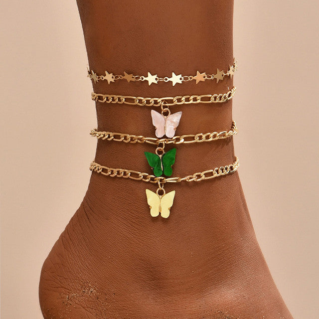 Modisches Fußkettchen für Damen: Elegante Perlenakzente an einer glänzenden Schlangenkette. Top Geschenk.