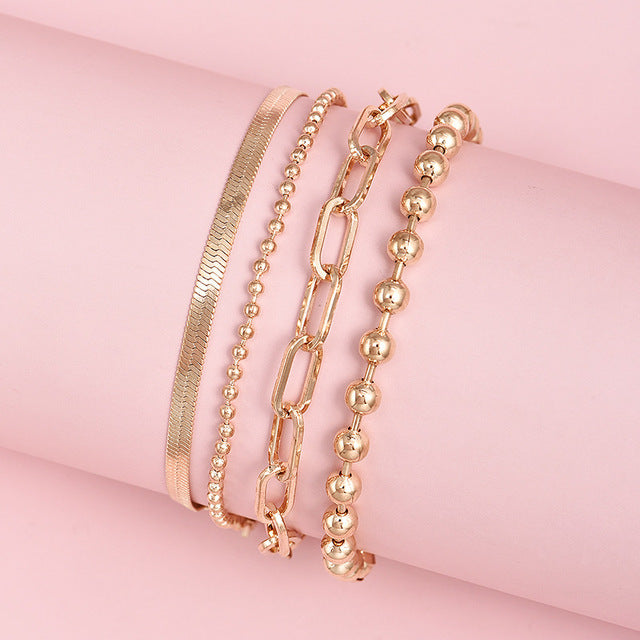 Glänzendes Perlen Fußkettchen: Robuste Edelstahl Schlangenkette für elegante Damen. Langlebiger Schmuck.