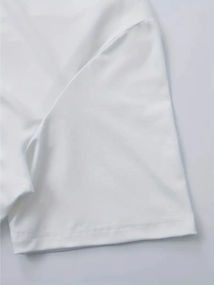 Figurbetonendes Herren T-Shirt, V-Ausschnitt, Slim Fit Kurzarm, für selbstbewusste Mode.