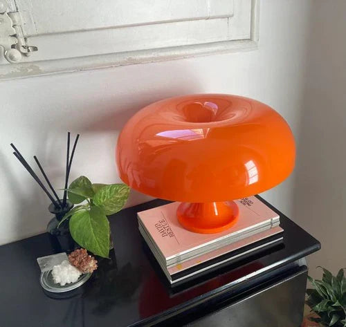 Kabellose LED-Pilzlampe in Orange/Weiß, dimmbar, elegante Design-Tischlampe für jeden Raum und jede Stimmung.