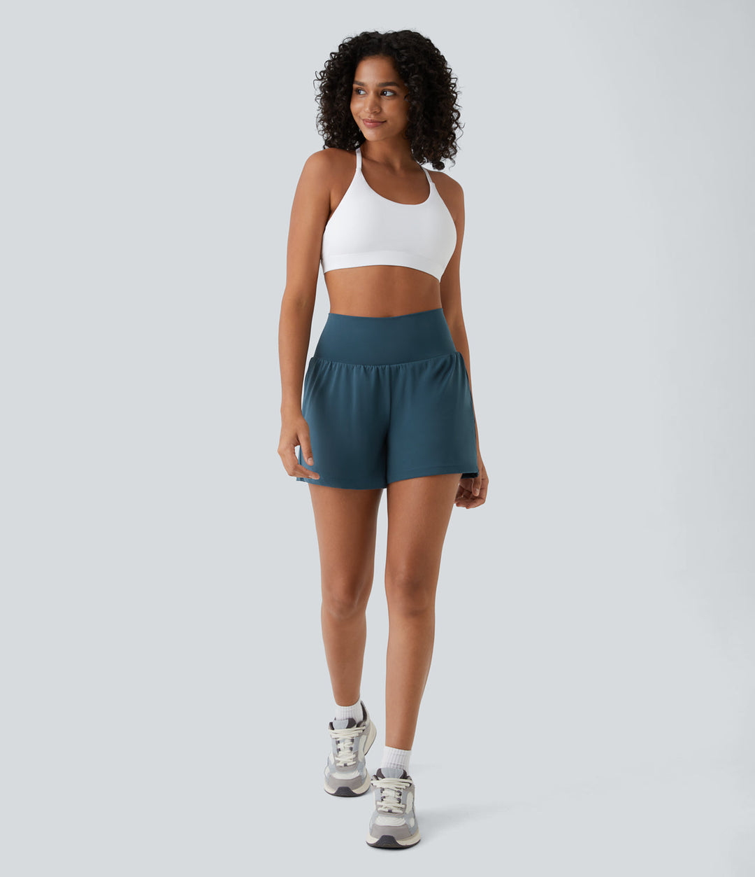 Damen 2-in-1 Yoga Shorts High Waist mit praktischen Taschen; ideal für Fitness & Sport.