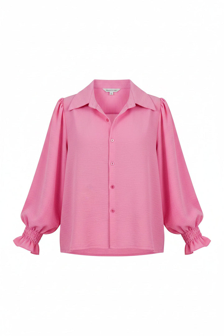 Elegante rosa Damenbluse mit stilvollen Ballonärmeln. Vielseitiges Oberteil für Business Casual und Freizeit.