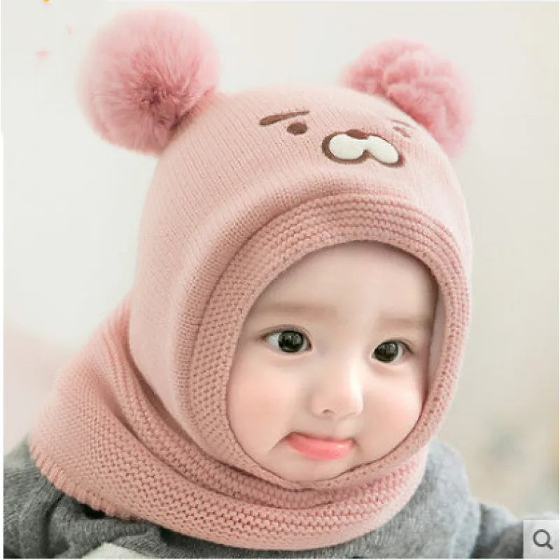 Warme Babymütze aus Strick mit Ohren, weichem Fleecefutter und Tiermotiv, ideal für kalte Tage.