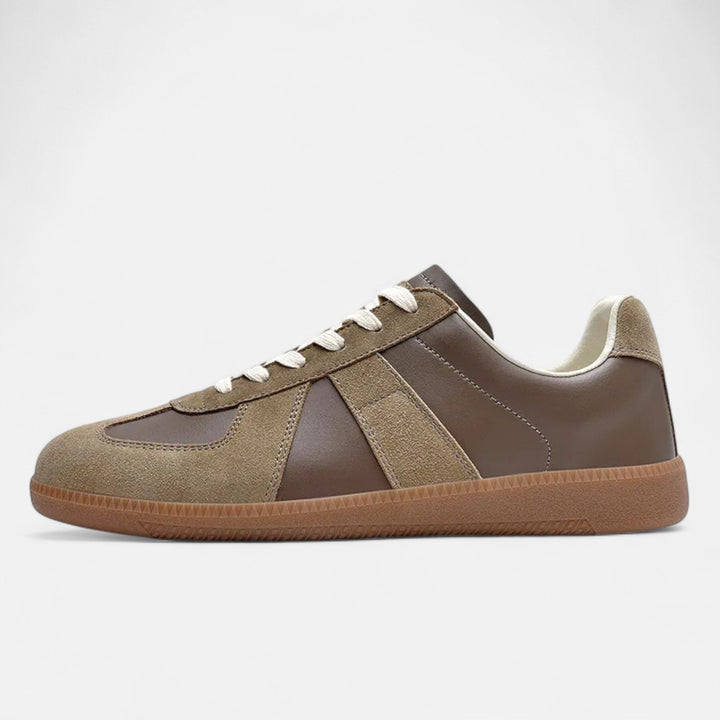 Rückansicht der Herren Wintersneaker, Retro-Details betonen lässigen Stil und bequemen Komfort.