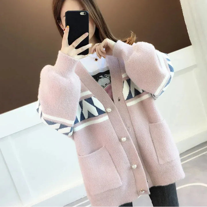 Damen Komfortkleidung: Kuscheliger Strickpullover in Übergröße für gemütlichen, alltäglichen Chic.