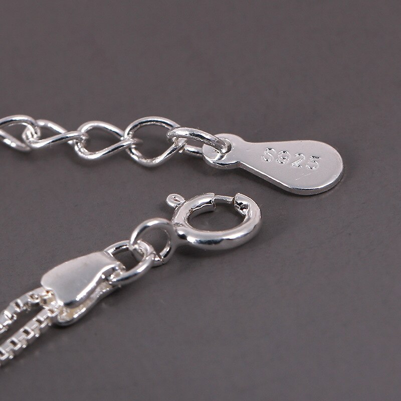 Modisches Silberarmband für Frauen mit minimalistischem Stern-Design, bequem und schick.