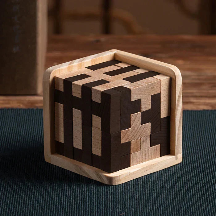 Kreatives 3D Holz-Steckpuzzle, ein anspruchsvolles Gehirnjogging für die ganze Familie.