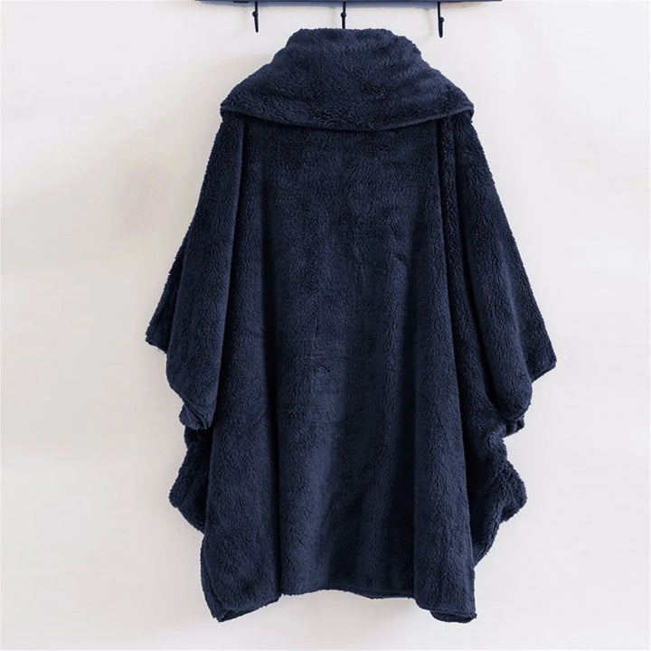Detaillierte Ansicht: Kapuze & Reißverschluss der bequemen Damen Übergröße Windjacke.