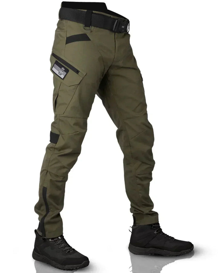Grüne Herren Taktische Cargohose im Militärstil, strapazierfähig und bequem für Wandern & Freizeit.