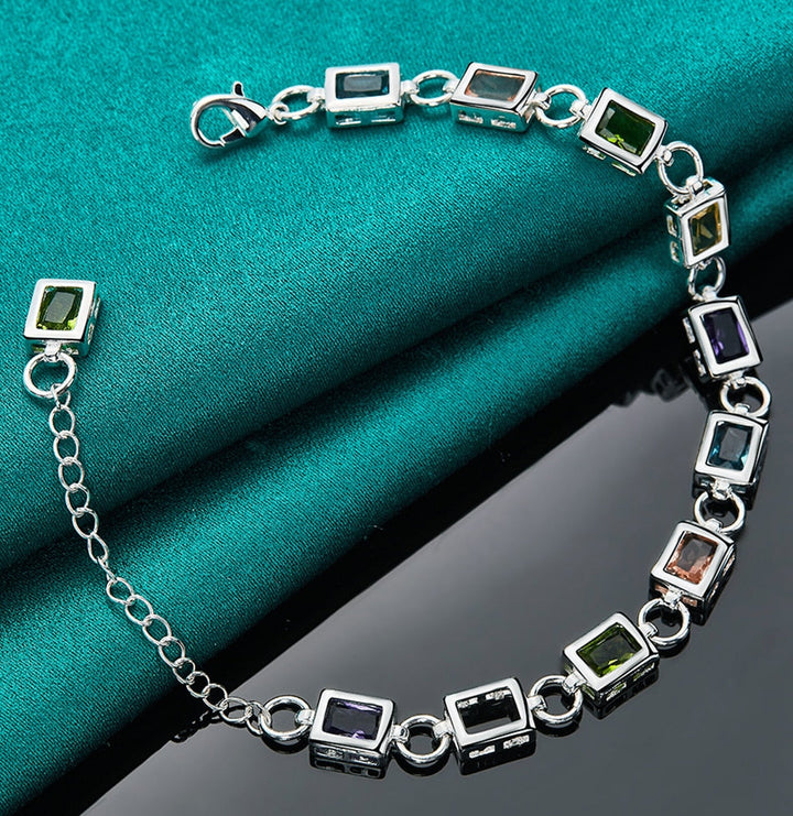 Elegantes Zirkon-Silberarmband für Damen & Herren, fördert Wohlbefinden, mit zeitlosem Glanz.