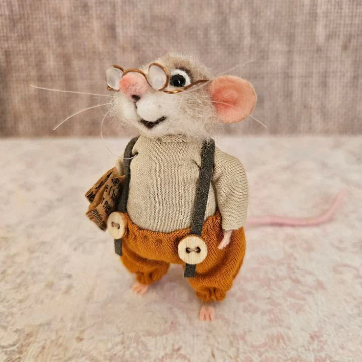 WhiskerWool Filzmaus: Handgearbeitete Wollfigur, einzigartige Tierdeko für Ihr gemütliches Heim.