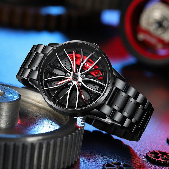 Männeruhr am Handgelenk, zeigt die Rennwagen Armbanduhr als exklusives Herren Accessoire.