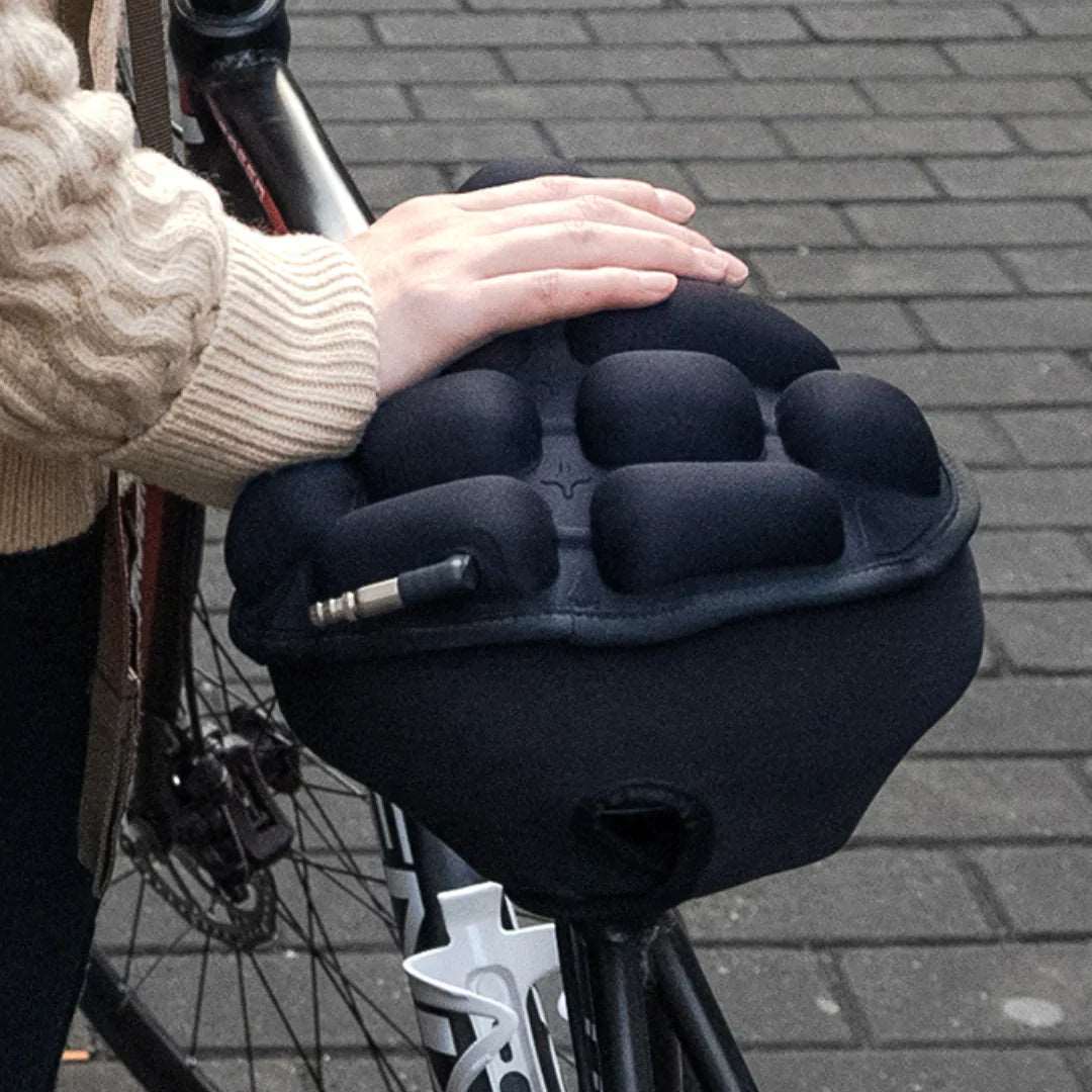 Ergonomischer Gel-Sattelbezug für Citybikes und E-Bikes. Bietet Fahrradkomfort & effektive Stoßdämpfung.