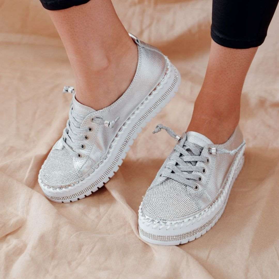 Bequeme Damen Plateau Sneaker mit rutschfester Sohle für Alltagskomfort & sicheren Halt.