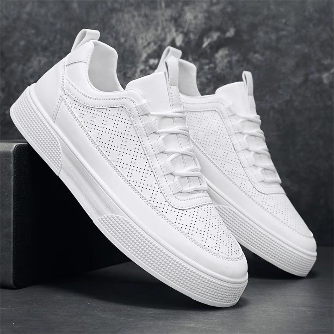 Modische Herren-Sneaker, Seitenansicht, kombinieren Stil mit hohem Tragekomfort für jede Gelegenheit.