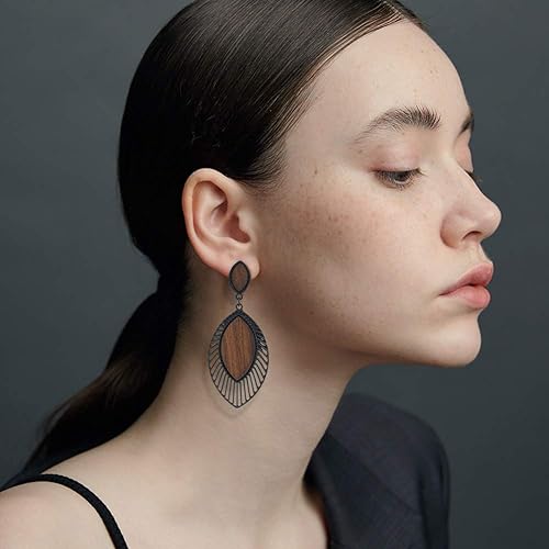 Zeitlose Damen Boho Holz Ohrringe, Tropfenform, Naturschmuck, leichter und stilvoller Chic.