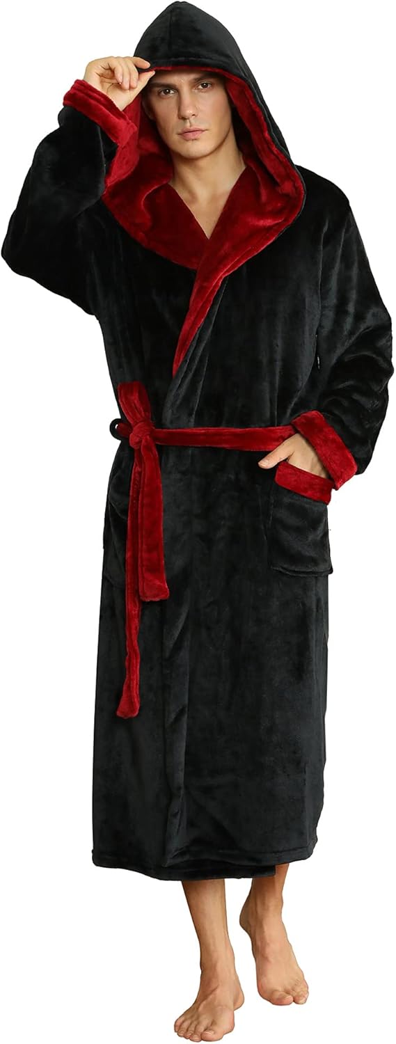 Komfortabler Herren Bademantel, ideal für Wellness und Freizeit.