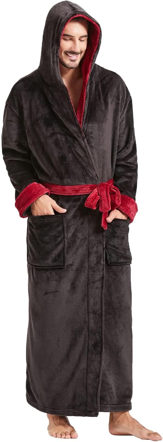 Herren Morgenmantel mit Gürtel und Taschen, praktisch und bequem.