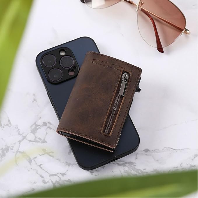 Kompaktes RFID-Schutz Slim Wallet, leicht in der Hosentasche oder Handtasche verstaubar.