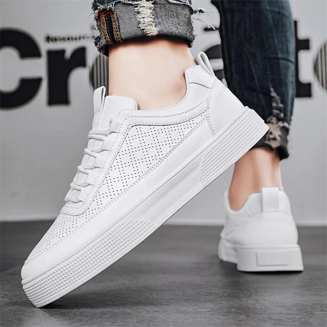 Aktive Herren-Sneaker in Bewegung, zeigen Stil und Komfort für dynamische Freizeitaktivitäten.
