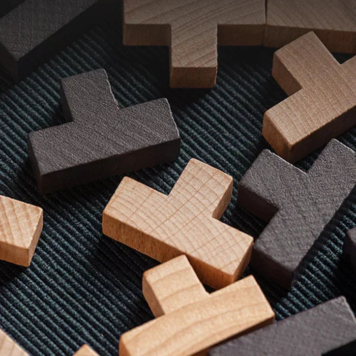 Interaktives 3D Holz-Konstruktionsspiel, fördert Problemlösungskompetenzen bei Kindern & Erwachsenen.