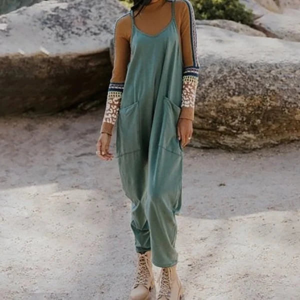 Damen Jumpsuit mit V-Ausschnitt & lockerem Bein, bequem & elegant, mit Seitentaschen.
