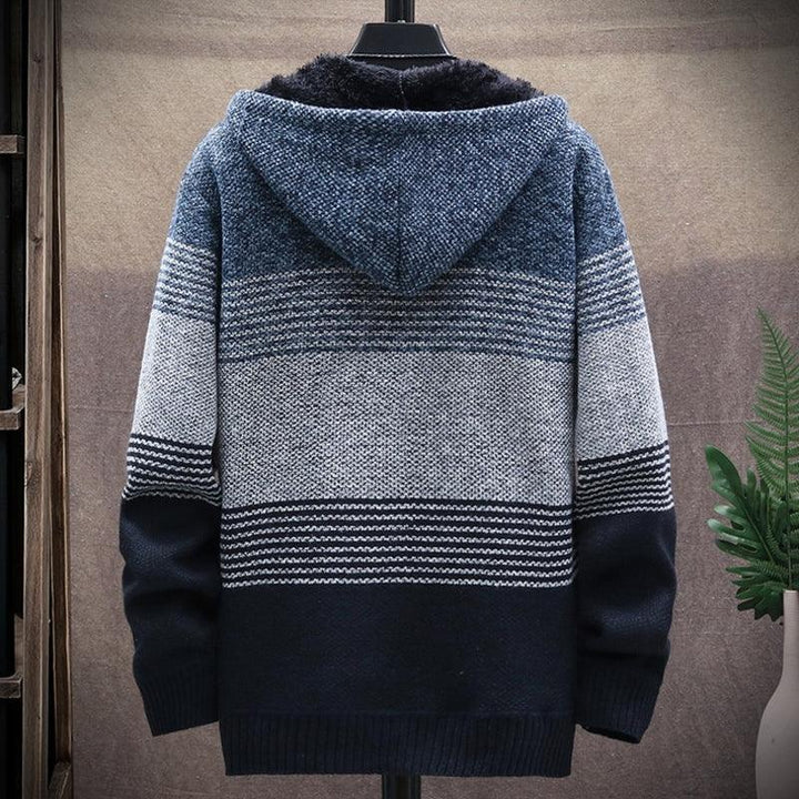 Hochwertige Herren Grobstrickweste mit Knopfleiste. Must-have für stilvolle und warme Herbst-Winter-Outfits.