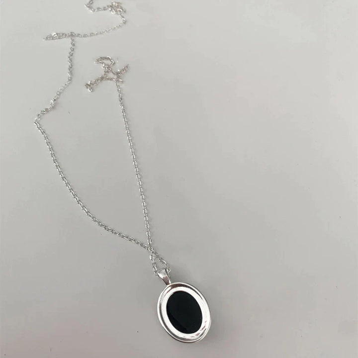 Schützende schwarze Opal-Halskette S925 Silber, ovaler Edelstein, Glücksbringer Damenschmuck, elegant.