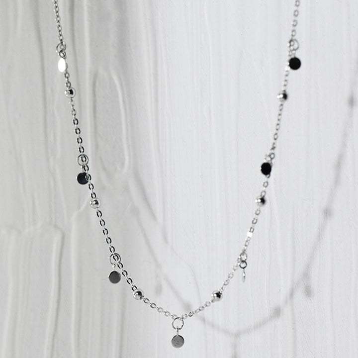 Zierliche Damenkette aus 925 Sterling Silber, Perlen- und Scheibenkette. Eleganter Modeschmuck.