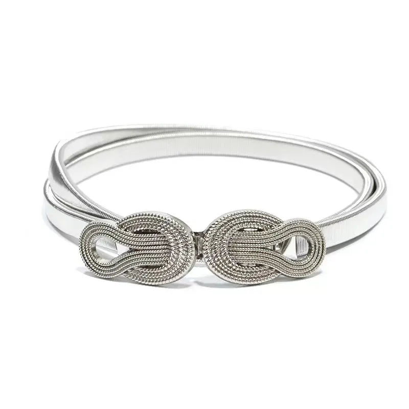 Hochwertiger Damen Metallgürtel mit Doppelschnalle im Wolken-Design. Perfektes Statement-Accessoire für jedes Outfit.