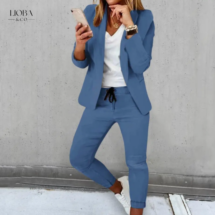 Damen Blazer Set: Professioneller Hosenanzug für Büro. Eleganter 2-Teiler als Business Outfit.
