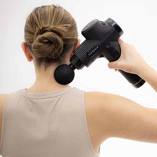 Detailansicht der Unisex Tiefengewebe Massagepistole, bereit für intensive Muskelentspannung.