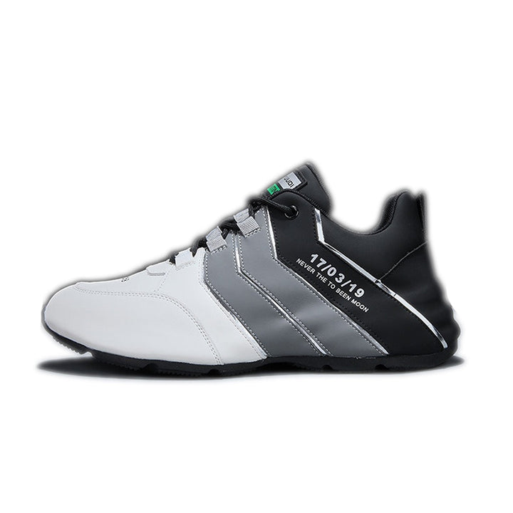 Ergonomische Sohle der bequemen Herren Freizeitschuhe. Bietet Dämpfung und Halt für maximalen Komfort beim Gehen.
