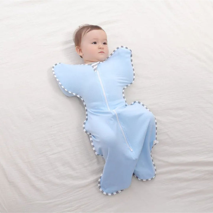 Atmungsaktiver Baby Schlafsack mit Reißverschluss. Garantiert sicheren Babyschlaf in allen Jahreszeiten. Weiches Material.