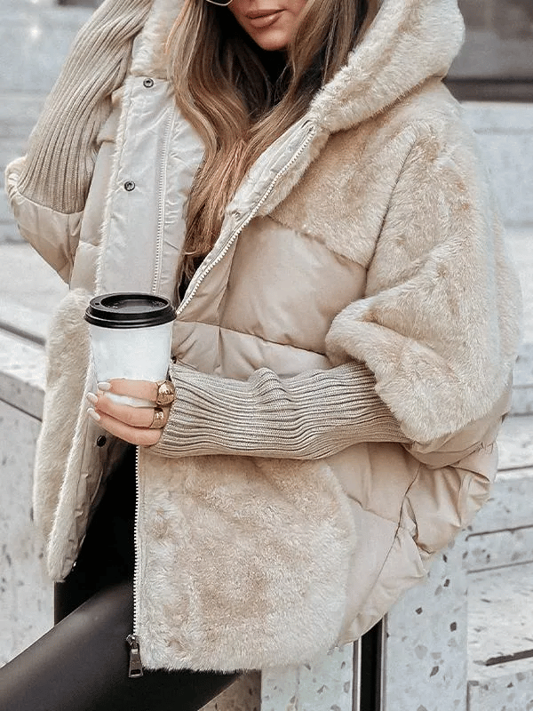 Elegante Damen Winter Steppjacke, gefüttert, mit Fell-Details und warmer Oversize-Passform.