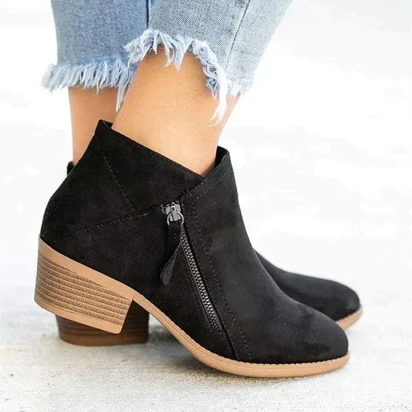 Elegante Damen Ankle Boots, bequeme Alltagsschuhe mit Keilabsatz, perfekt für modische Herbst- und Winterlooks.