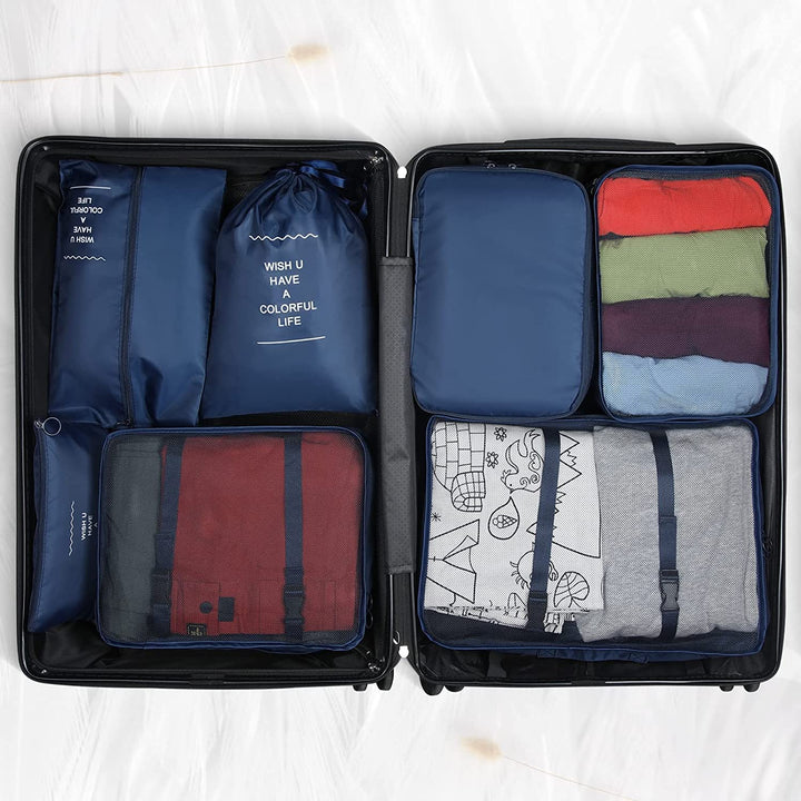 Set aus 8 Packwürfeln, Kosmetiktasche und Schuhtasche für müheloses Packen und Reisen.